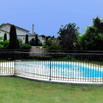 Clôture de piscine fer forgé Toulouse sur mesure protection bassin aux normes Qualité durabilité clôtures pour piscines toutes formes.